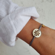 Load image into Gallery viewer, Vrnik Rosace Souvenir Bracelet - Mirror Gold