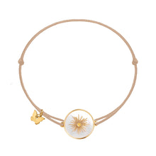 Load image into Gallery viewer, Memoire Sun Medallion Mother of Pearl Bracelet - Yellow Gold Plated
